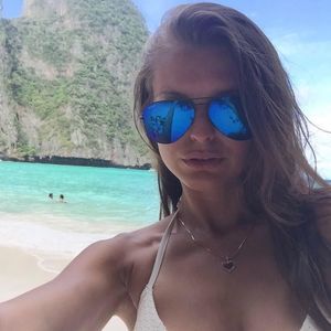 Meet your Posher, Valerie